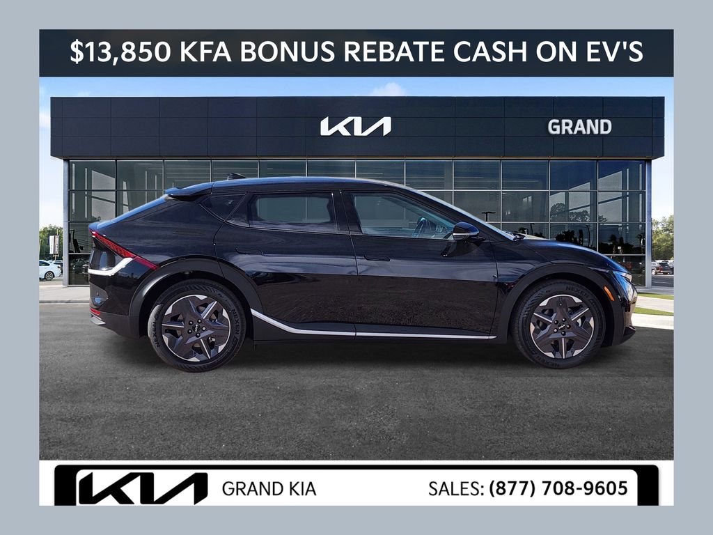 2025 Kia EV6 Light L/R's photo