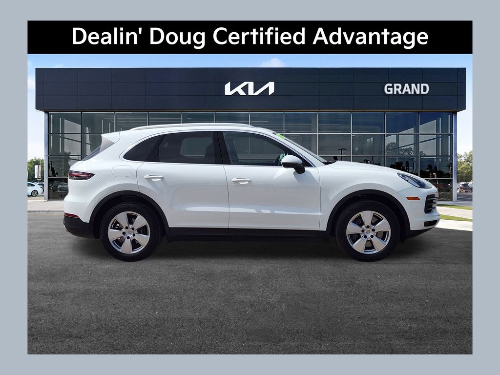 2023 Porsche Cayenne Base