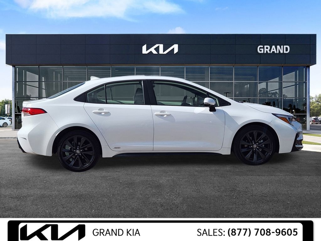 Used 2024 Toyota Corolla Hybrid SE Sedan