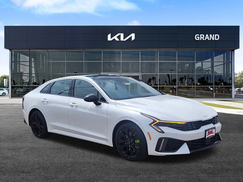 2026 Kia K5 GT photo 2