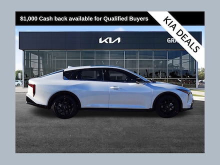 2025 Kia K4 GT-Line Turbo Sedan