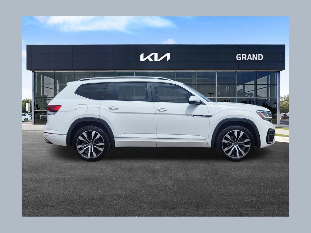 2021 Volkswagen Atlas 3.6L SEL R-Line 4MOTION's photo