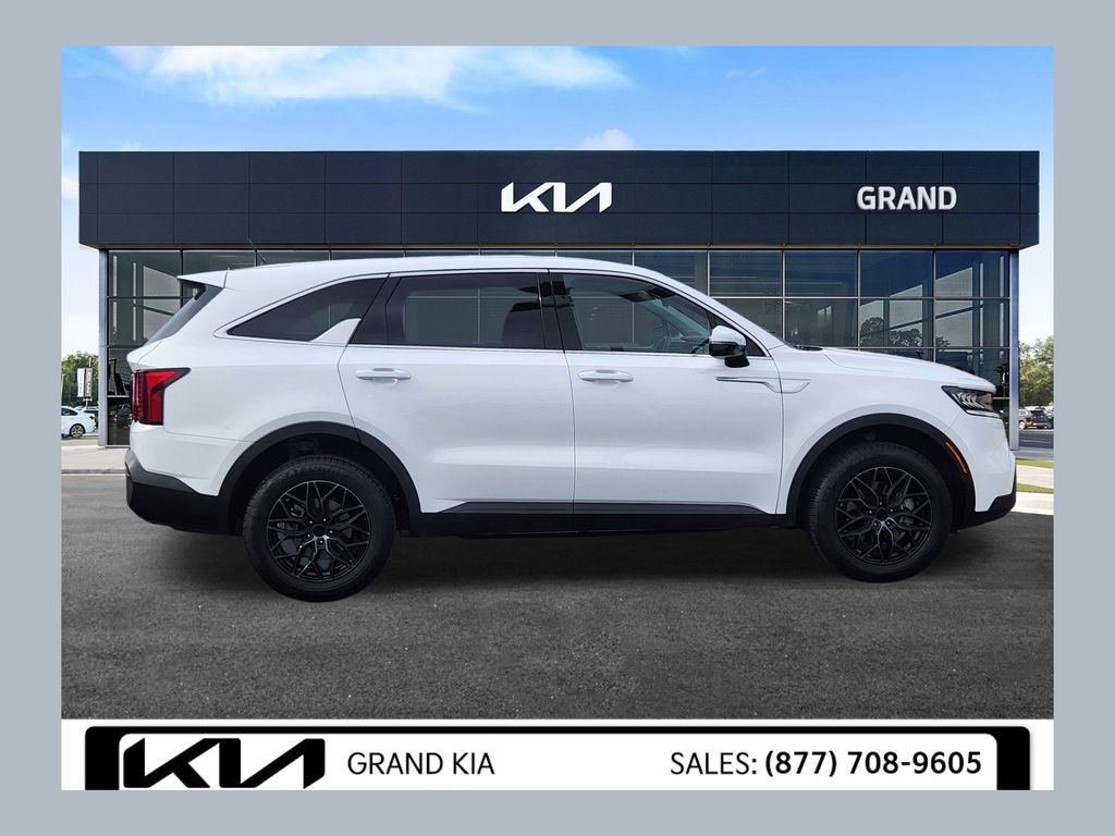 Certified 2022 Kia Sorento LX SUV
