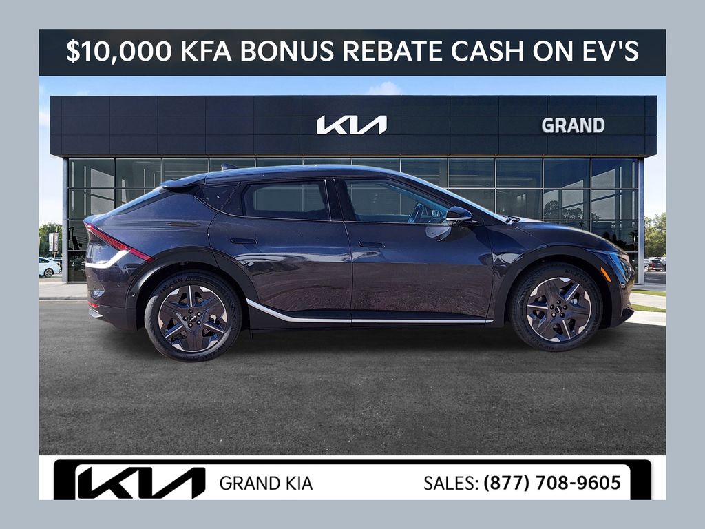 2025 Kia EV6 Light L/R's photo