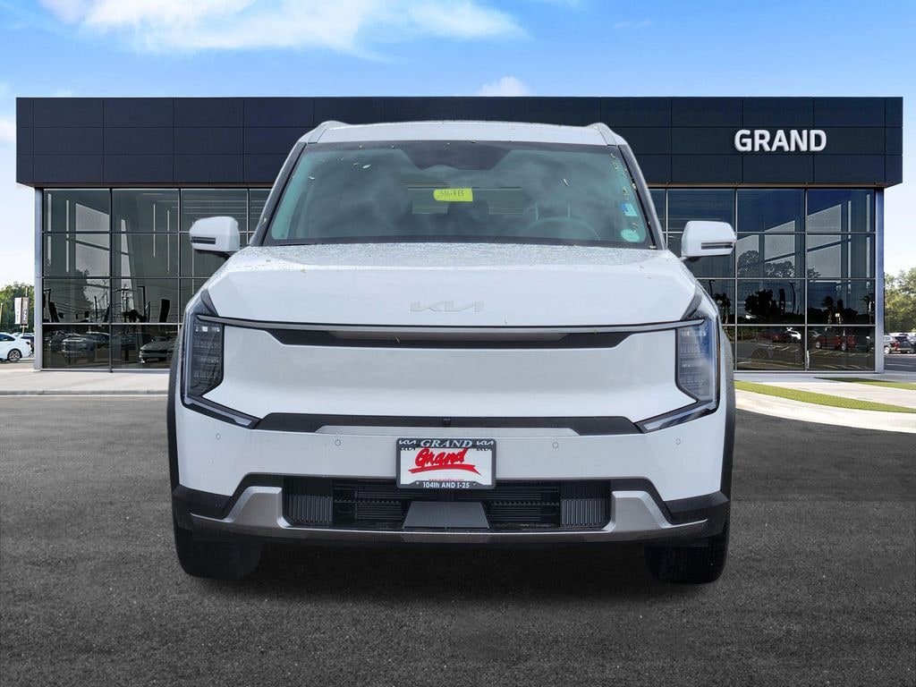 New 2026 Kia EV9 Wind SUV