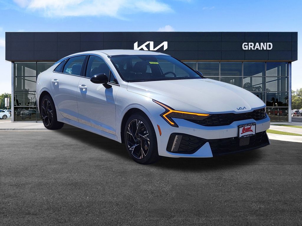 2026 Kia K5 GT-Line photo 2