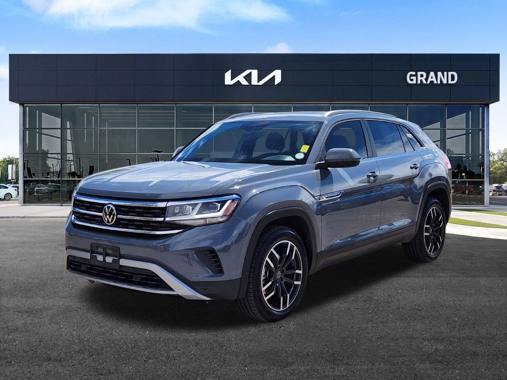 2021 Volkswagen Atlas Cross Sport V6 SE Technology photo 2