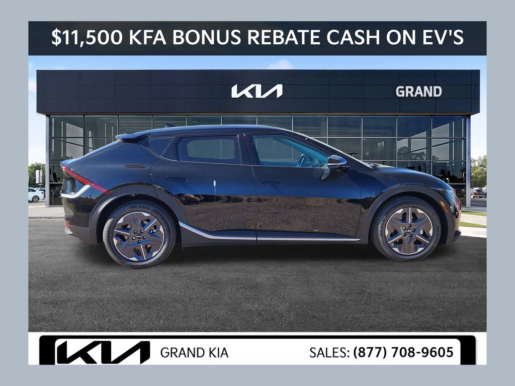 2025 Kia EV6 Light L/R's photo