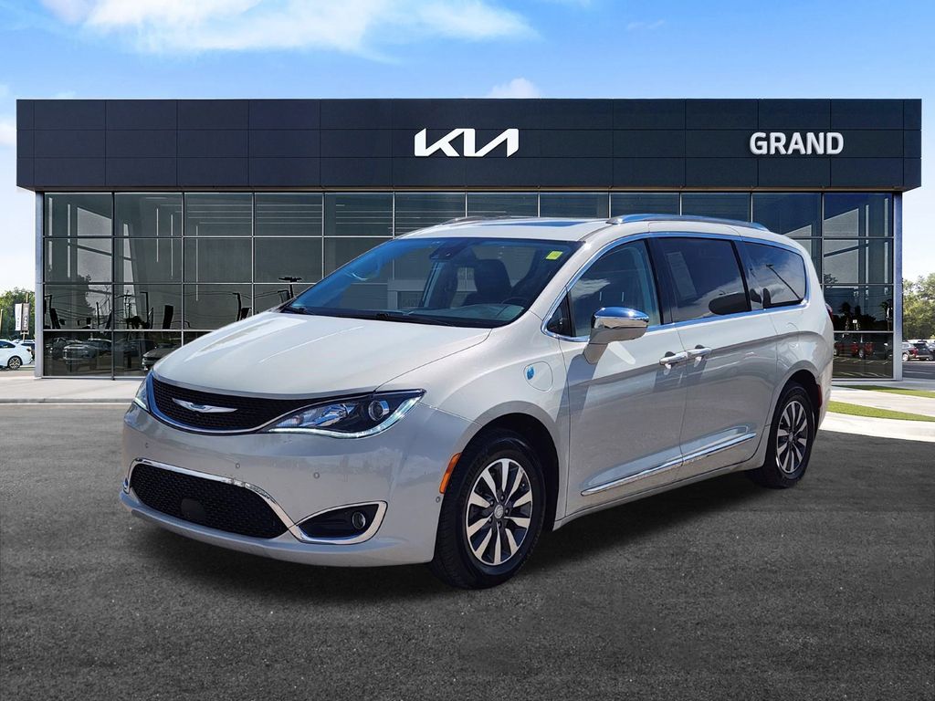 2020 Chrysler Pacifica Hybrid Limited photo 4