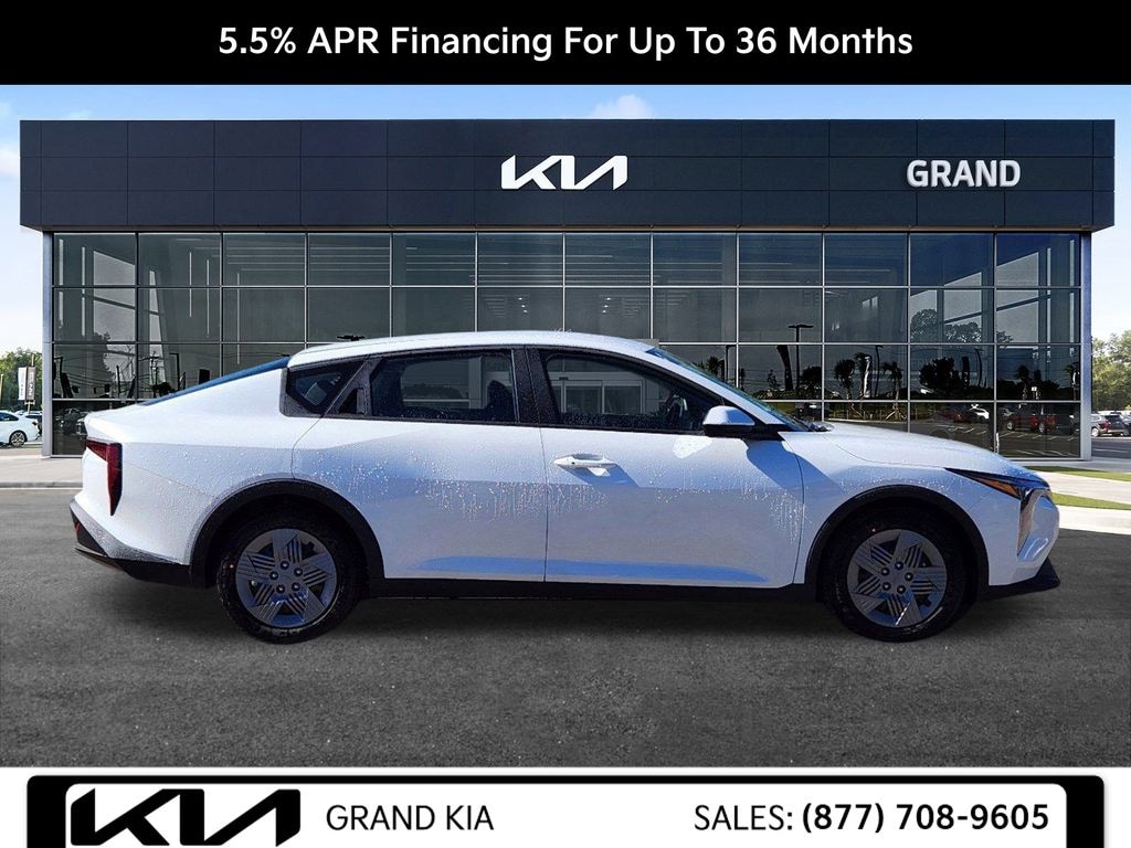 New 2025 Kia K4 LX Sedan