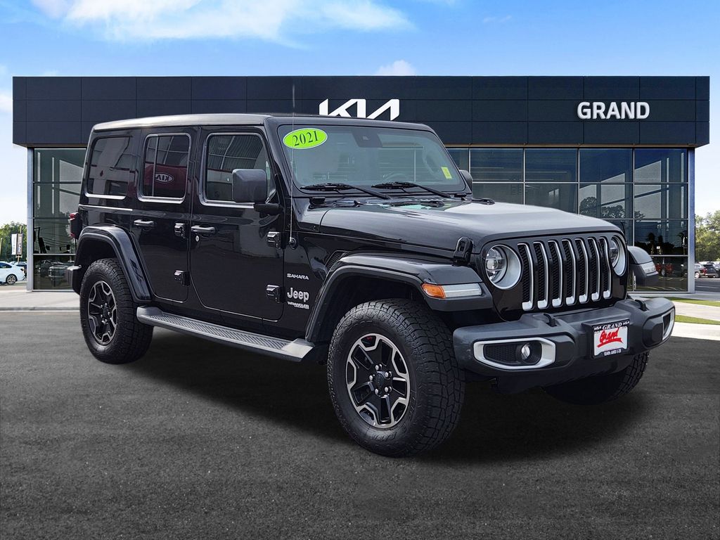 2021 Jeep Wrangler Unlimited Sahara photo 2