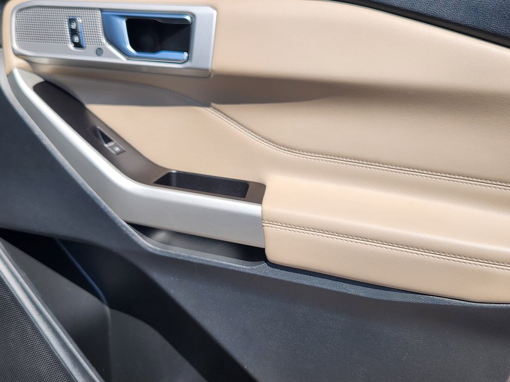 2022 Ford Explorer Limited - Photo 19
