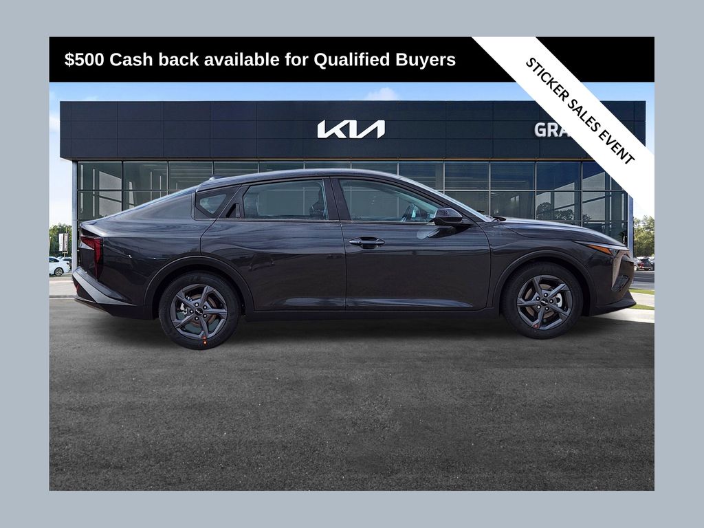 2026 Kia K4 LXS AT's photo