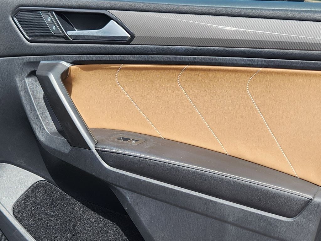 2022 Volkswagen Tiguan SE - Photo 18