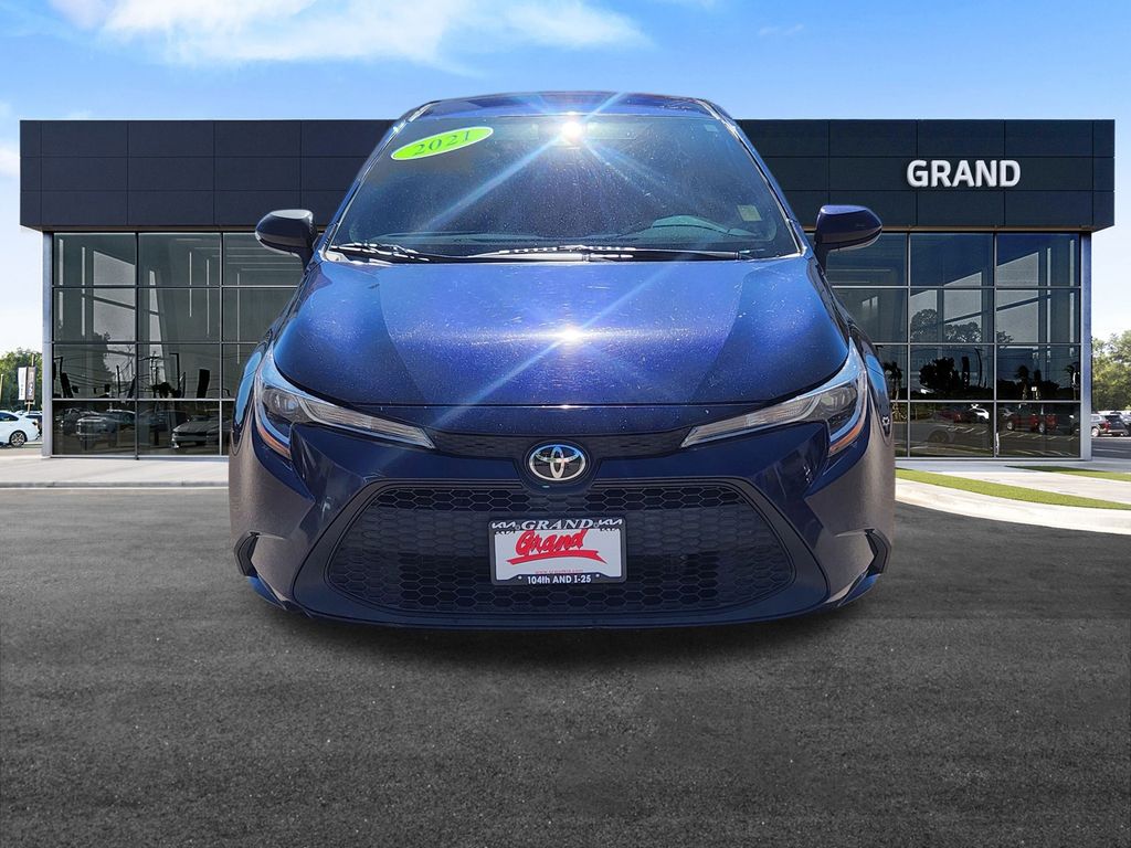 2021 Toyota Corolla LE photo 2