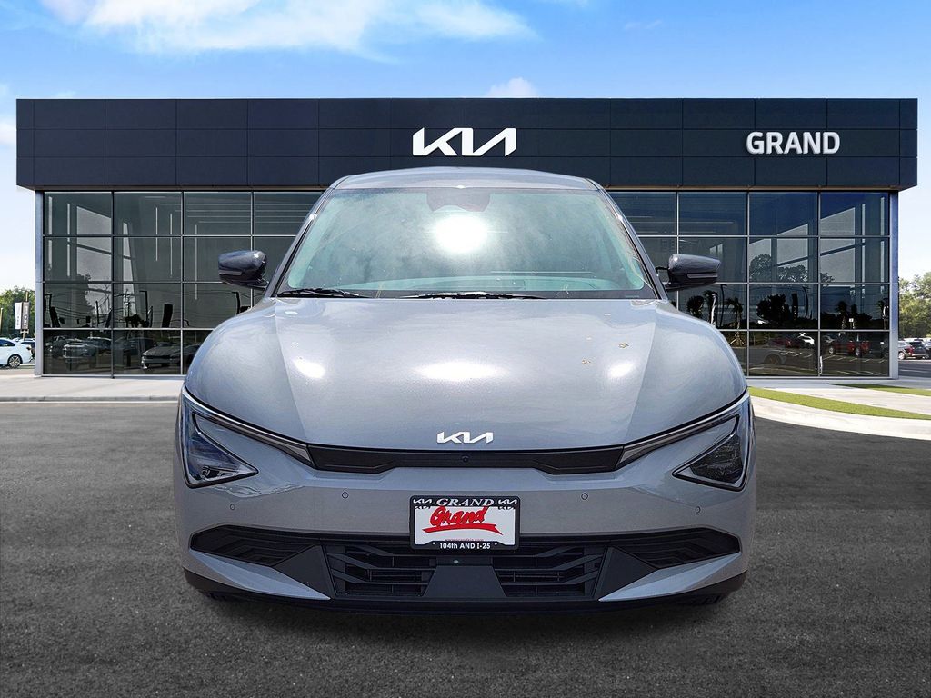 2025 Kia EV6 Light photo 3