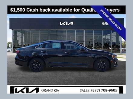 2025 Kia K5 LXS Sedan