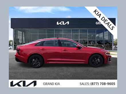 2025 Kia K5 LXS Sedan