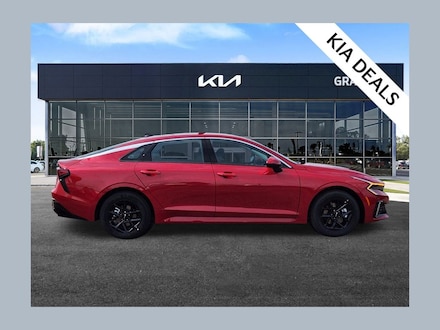 2025 Kia K5 LXS Sedan