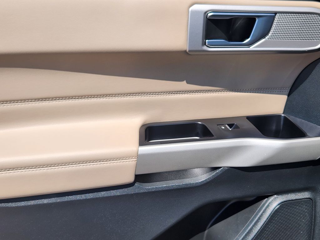 2022 Ford Explorer Limited - Photo 13