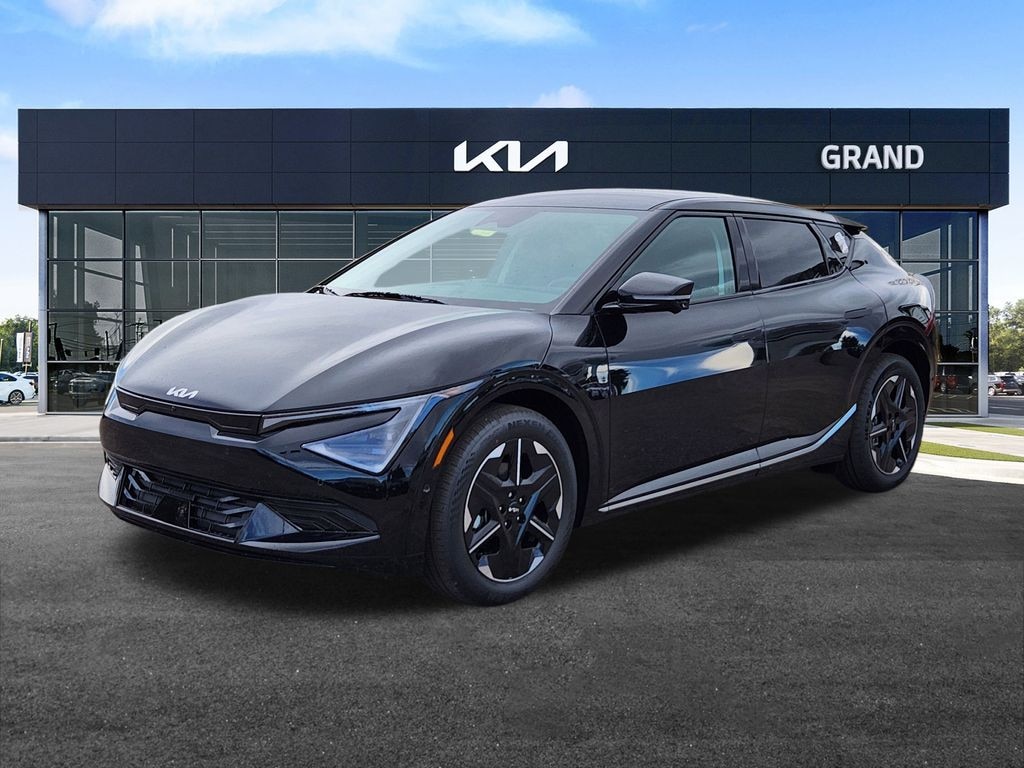 New 2025 Kia EV6 Wind SUV