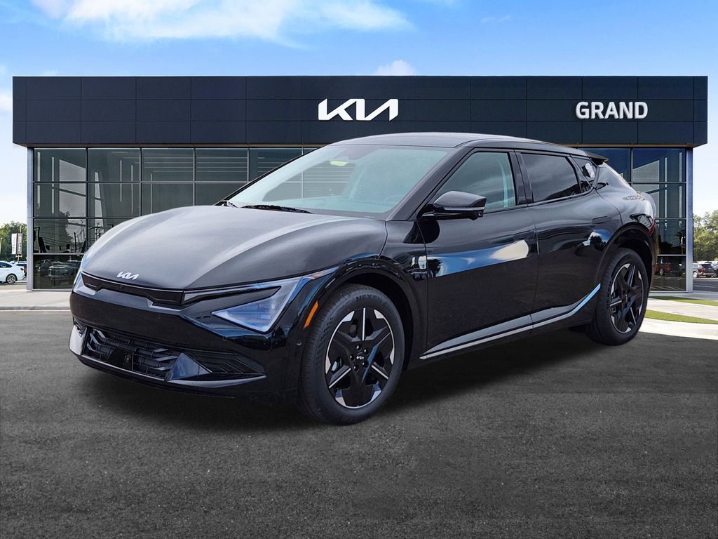 2025 Kia EV6 Wind photo 3