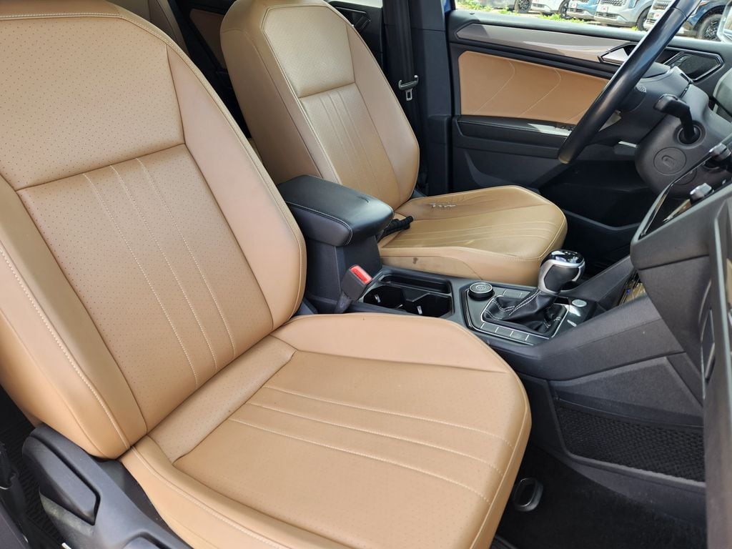 2022 Volkswagen Tiguan SE - Photo 17