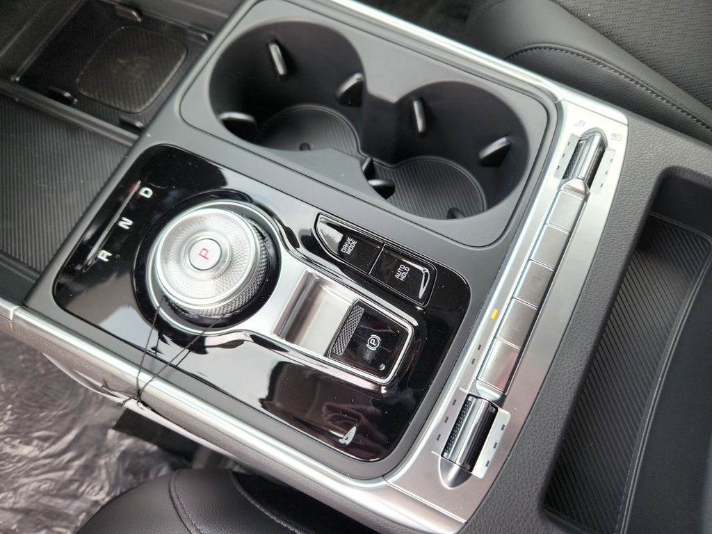 2025 Kia Carnival SX Prestige - Photo 23