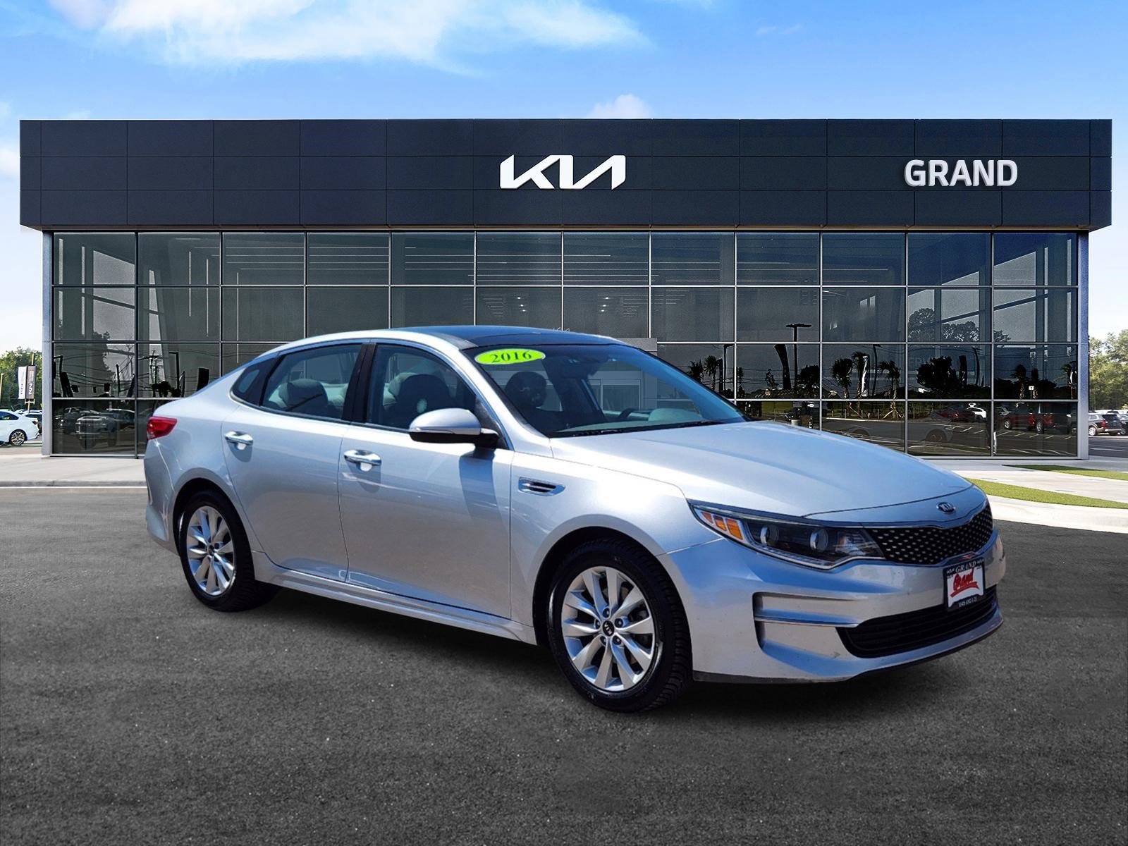 Used 2016 Kia Optima EX with VIN 5XXGU4L37GG067199 for sale in Thornton, CO