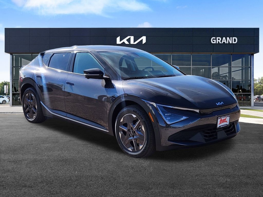 New 2025 Kia EV6 Light SUV