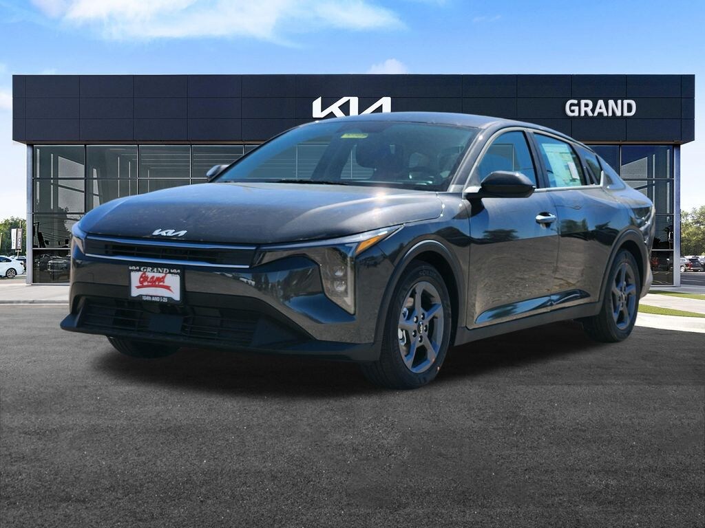 New 2026 Kia K4 LXS Sedan