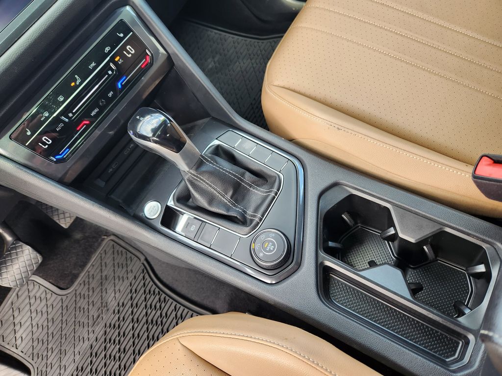2022 Volkswagen Tiguan SE - Photo 25