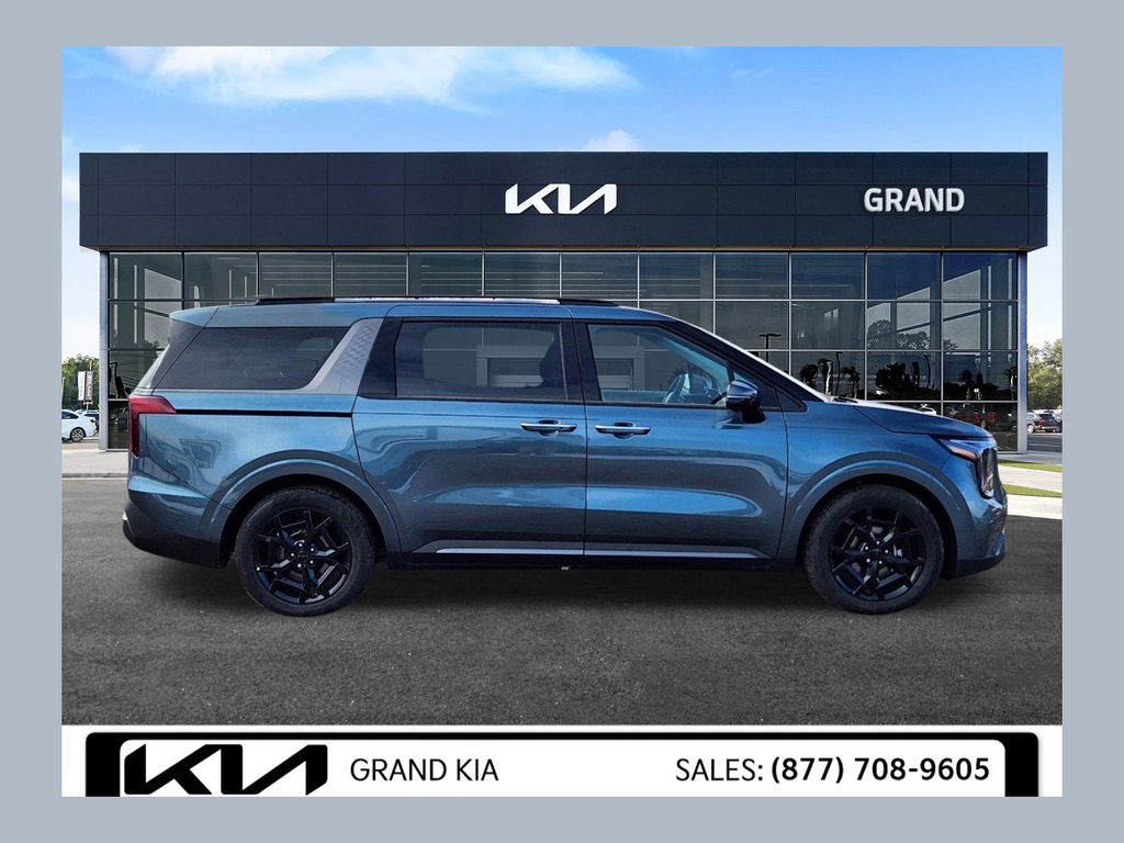2025 Kia Carnival SX Prestige's photo