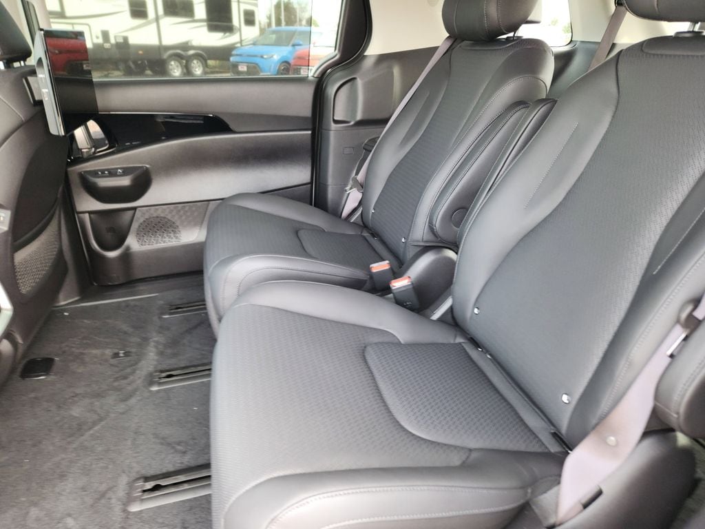 2025 Kia Carnival SX Prestige - Photo 15