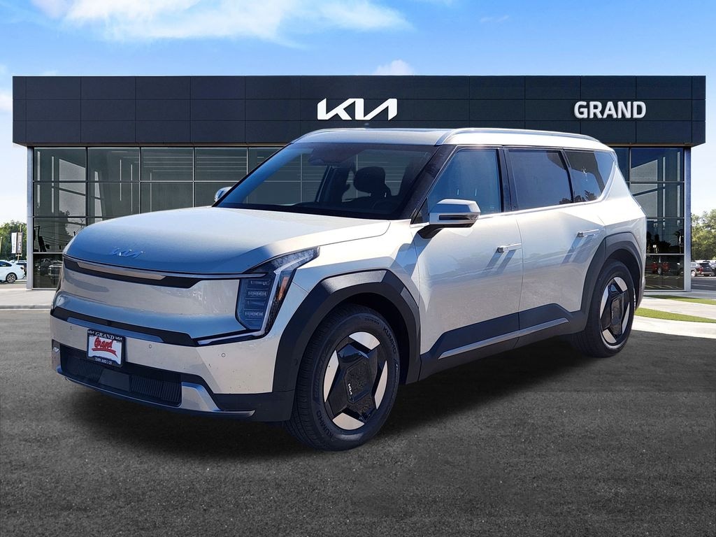 New 2026 Kia EV9 Wind SUV
