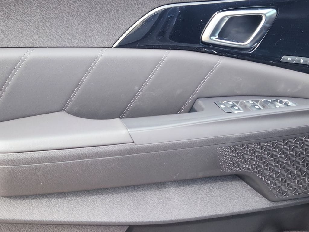 2025 Kia Carnival SX Prestige - Photo 10