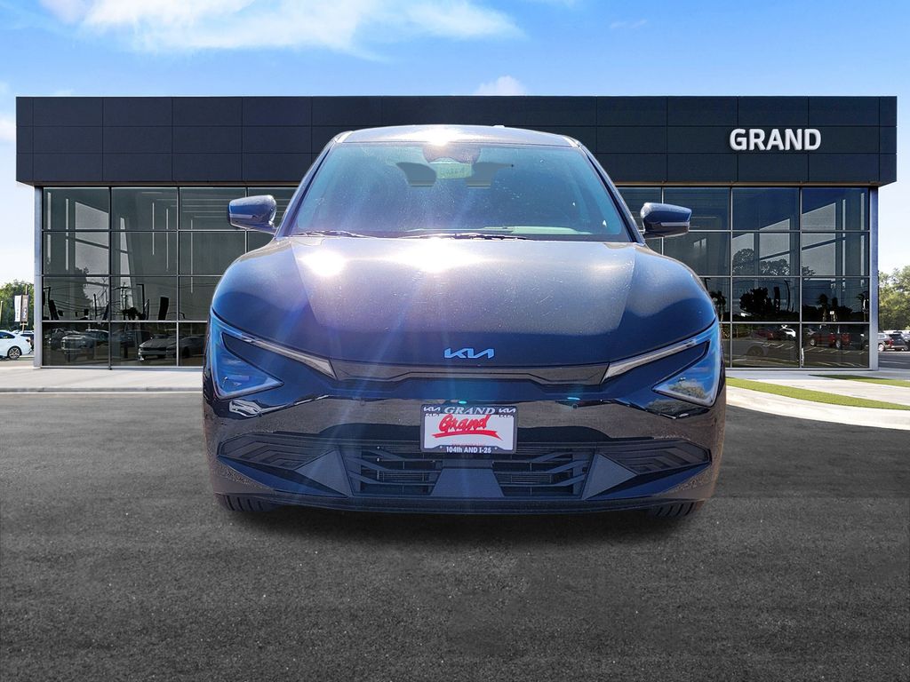 2025 Kia EV6 Light photo 2