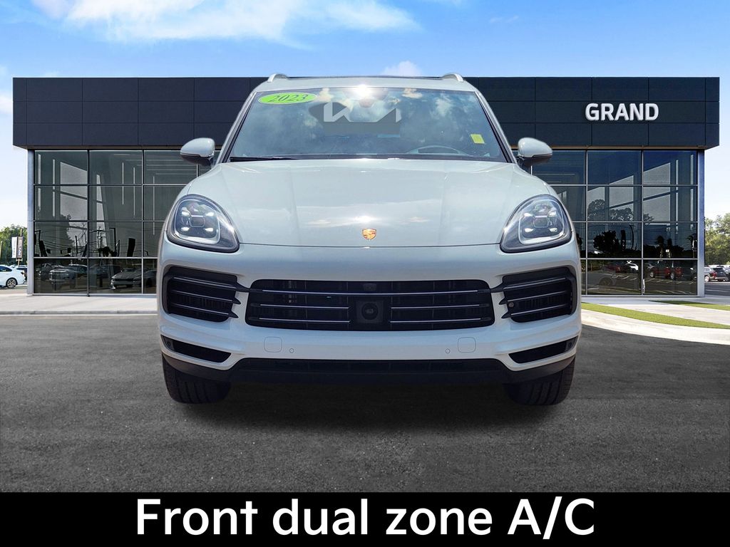 2023 Porsche Cayenne Platinum Edition photo 2