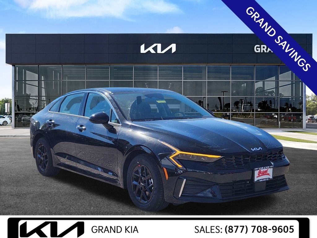 New 2025 Kia K5 LXS Sedan