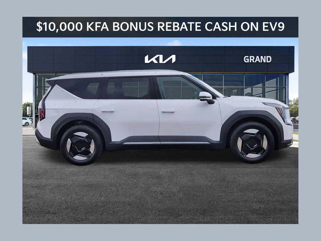 2026 Kia EV9 Wind AWD's photo