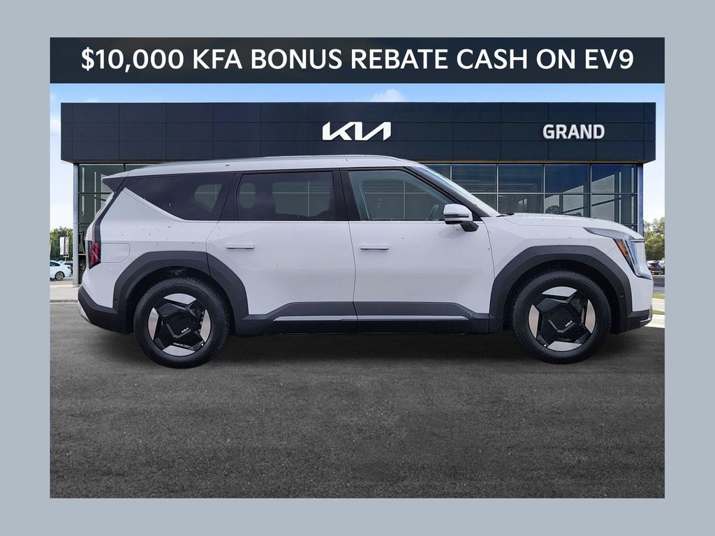 New 2026 Kia EV9 Wind SUV