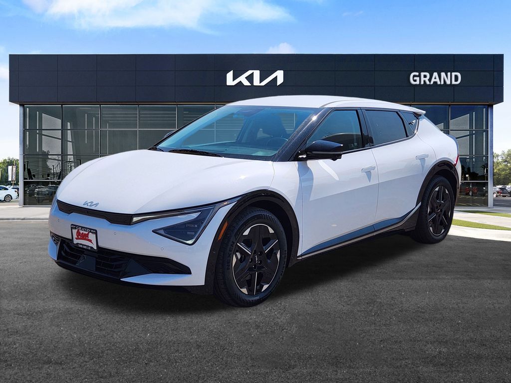 2025 Kia EV6 Wind photo 4