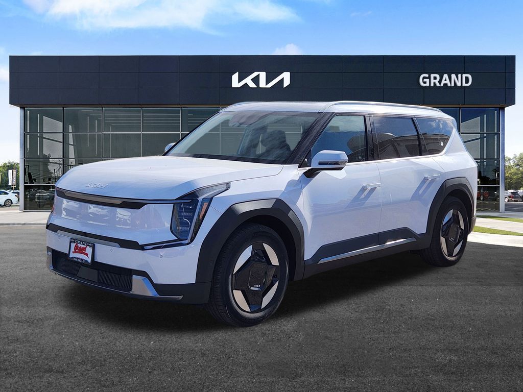2026 Kia EV9 Wind photo 2