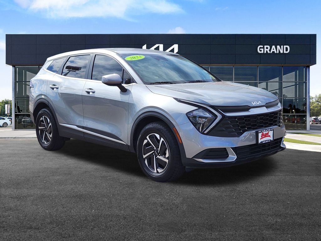 2023 Kia Sportage Hybrid LX photo 2
