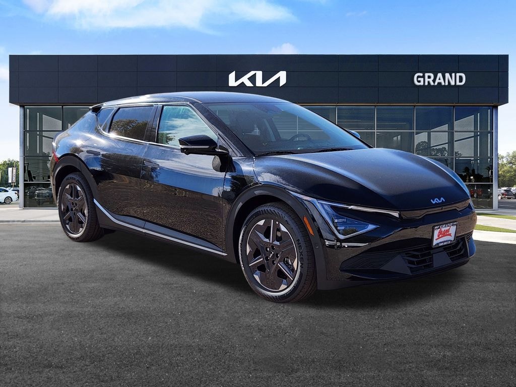 New 2025 Kia EV6 Light SUV