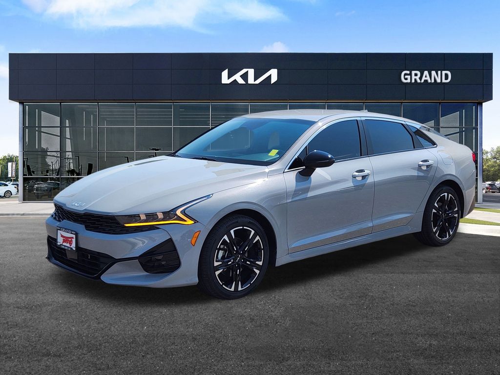 2024 Kia K5 GT-Line photo 4