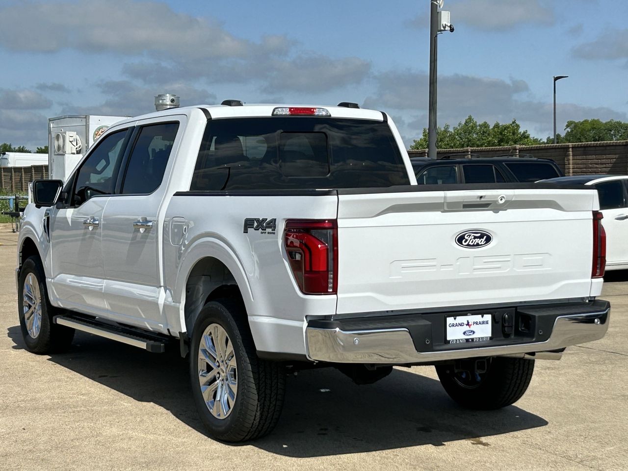 2025 Ford F-150 Lariat photo 4