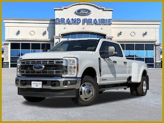 2025 Ford F-350 XLT Truck Crew Cab