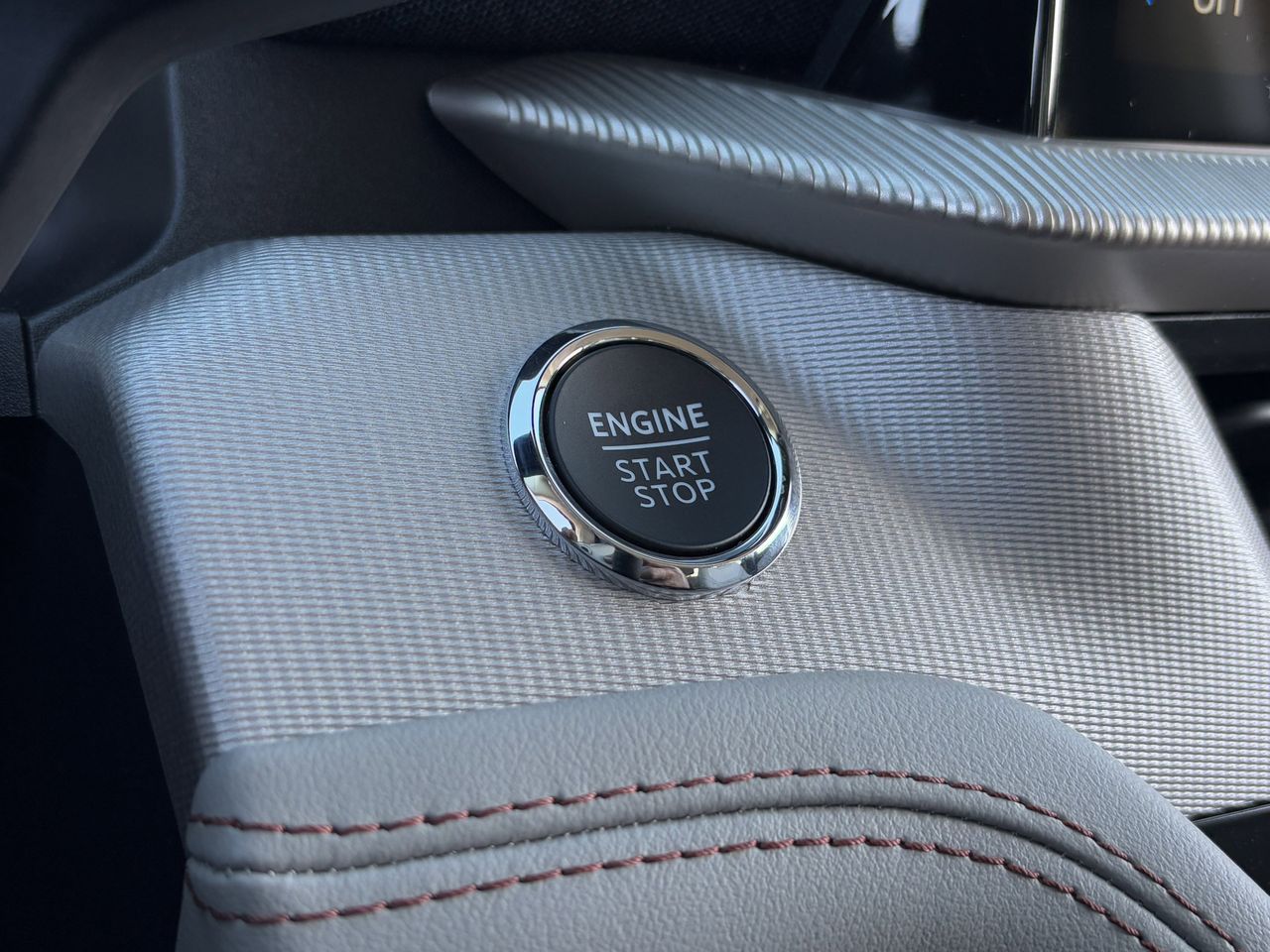 2026 Ford Explorer Active - Photo 16