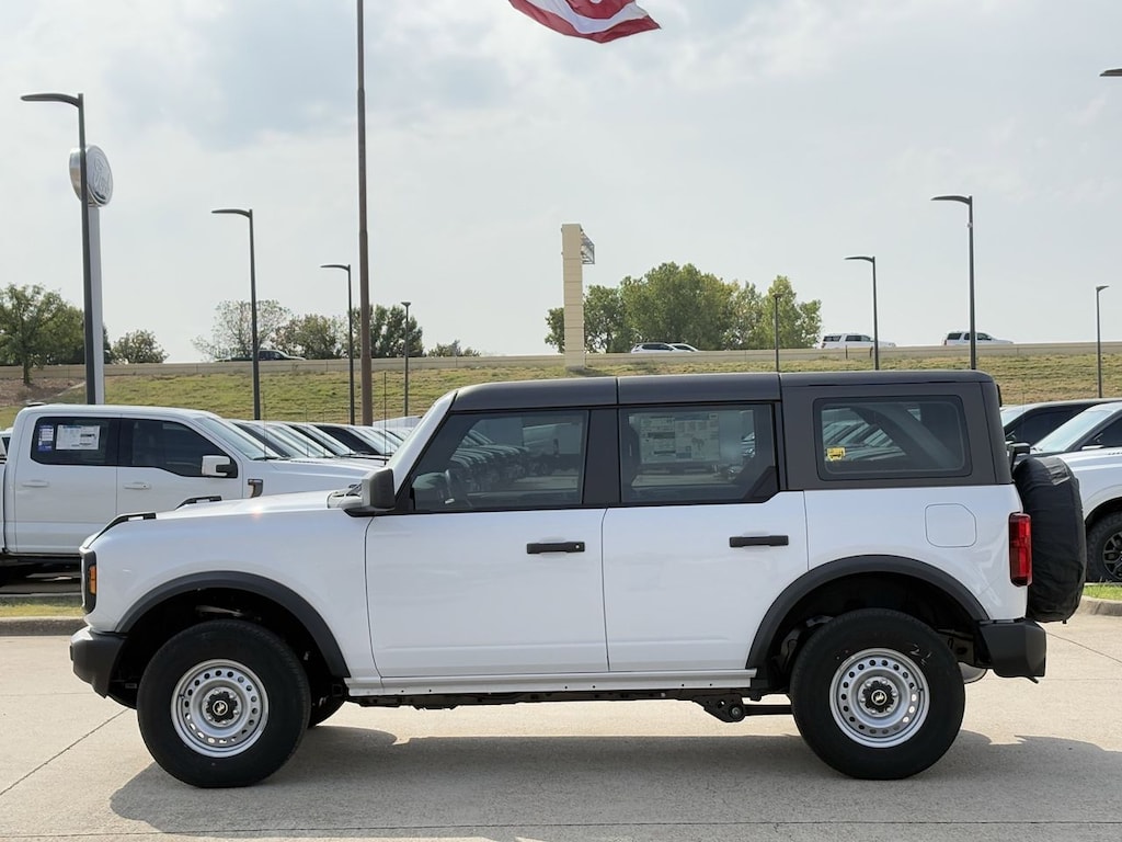 New 2025 Ford Bronco Base SUV